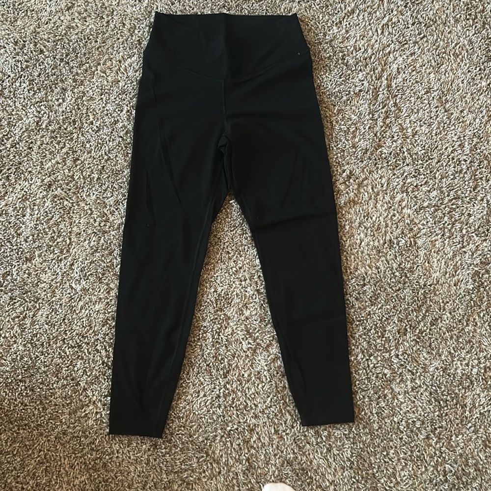Old Navy Active High Waisted Crossover Leggings